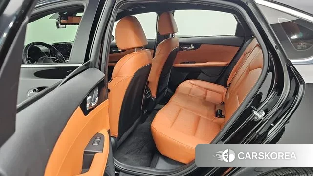 Kia The New K3 2nd generation 2024 Черный из Кореи, фото 3