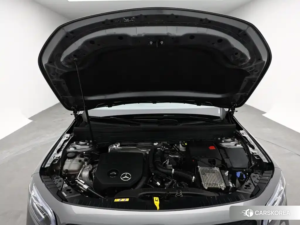 Mercedes-Benz GLB 2023 Silver/gray из Китая, фото 3
