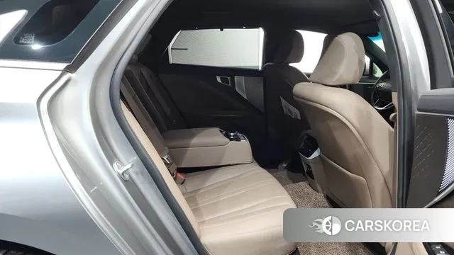 Kia K8 2023 Серебряный из Кореи, фото 3