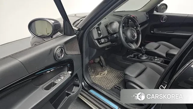 Mini Cooper Countryman 2023 Черный из Кореи, фото 3