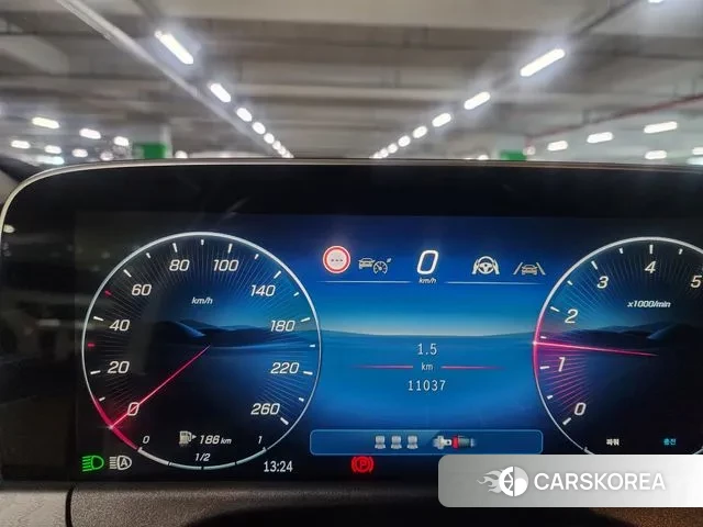 Mercedes-Benz E-Class W214 2025 Белый из Кореи, фото 3