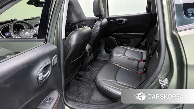 Jeep Compass 2nd Generation 2018 Зеленый из Кореи, фото 3