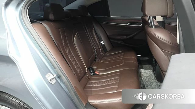 BMW 5 Series (G30) 2018 Серый из Кореи, фото 3