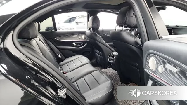 Mercedes-Benz E-Class W213 2022 Черный из Кореи, фото 3