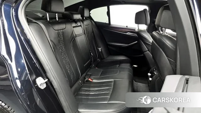 BMW 5 Series (G30) 2018 Черный из Кореи, фото 3