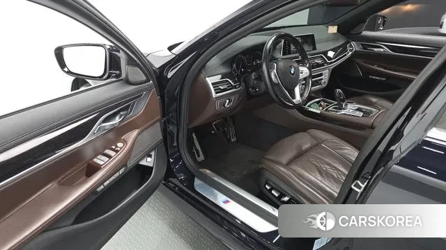 BMW 7 Series (G11) 2018 Черный из Кореи, фото 3