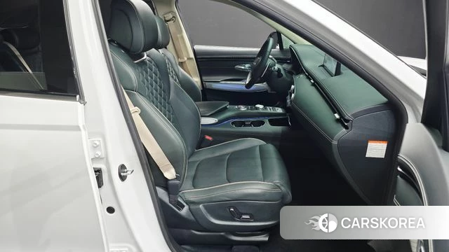 Genesis Electrified GV70 2022 Белый из Кореи, фото 3
