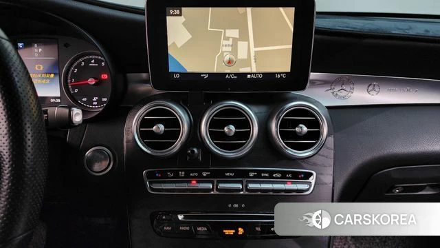 Mercedes-Benz GLC-Class X253 2019 Белый из Кореи, фото 3
