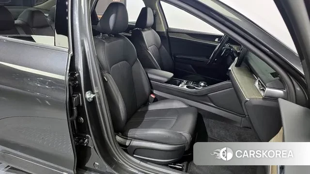 Kia K5 3rd generation 2023 Черный из Кореи, фото 3