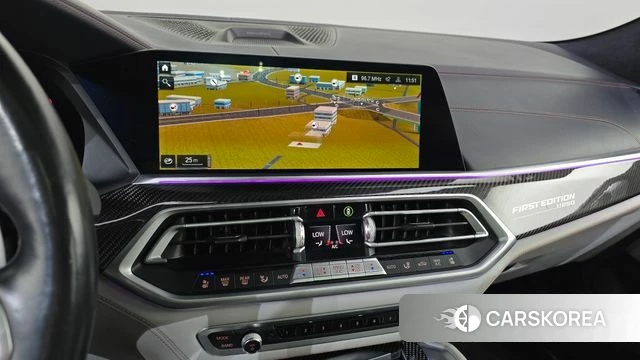 BMW X6M (G06) 2021 Серебристо-серый из Кореи, фото 3