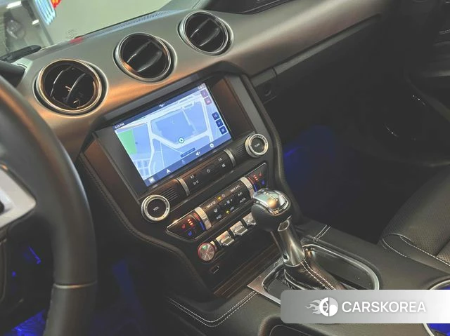 Ford Mustang 2023 Белый из Кореи, фото 3
