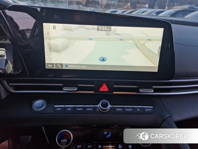 Hyundai Avante (CN7) 2023 Белый из Кореи, фото 3