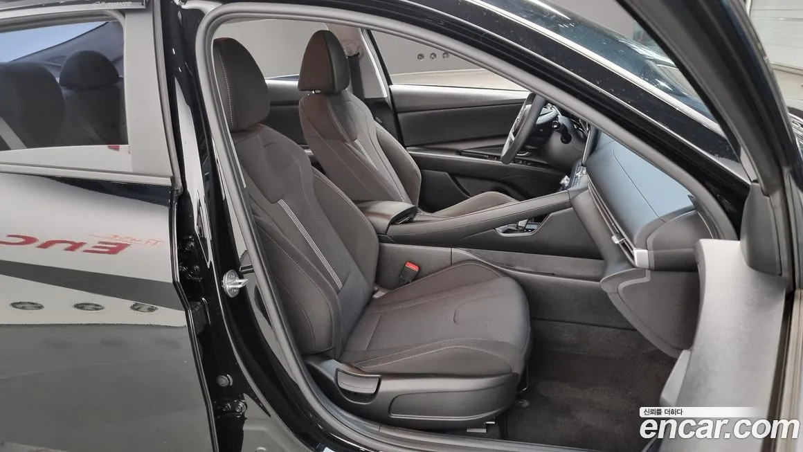 Hyundai Avante Hybrid (CN7) 2021 Черный из Кореи, фото 3