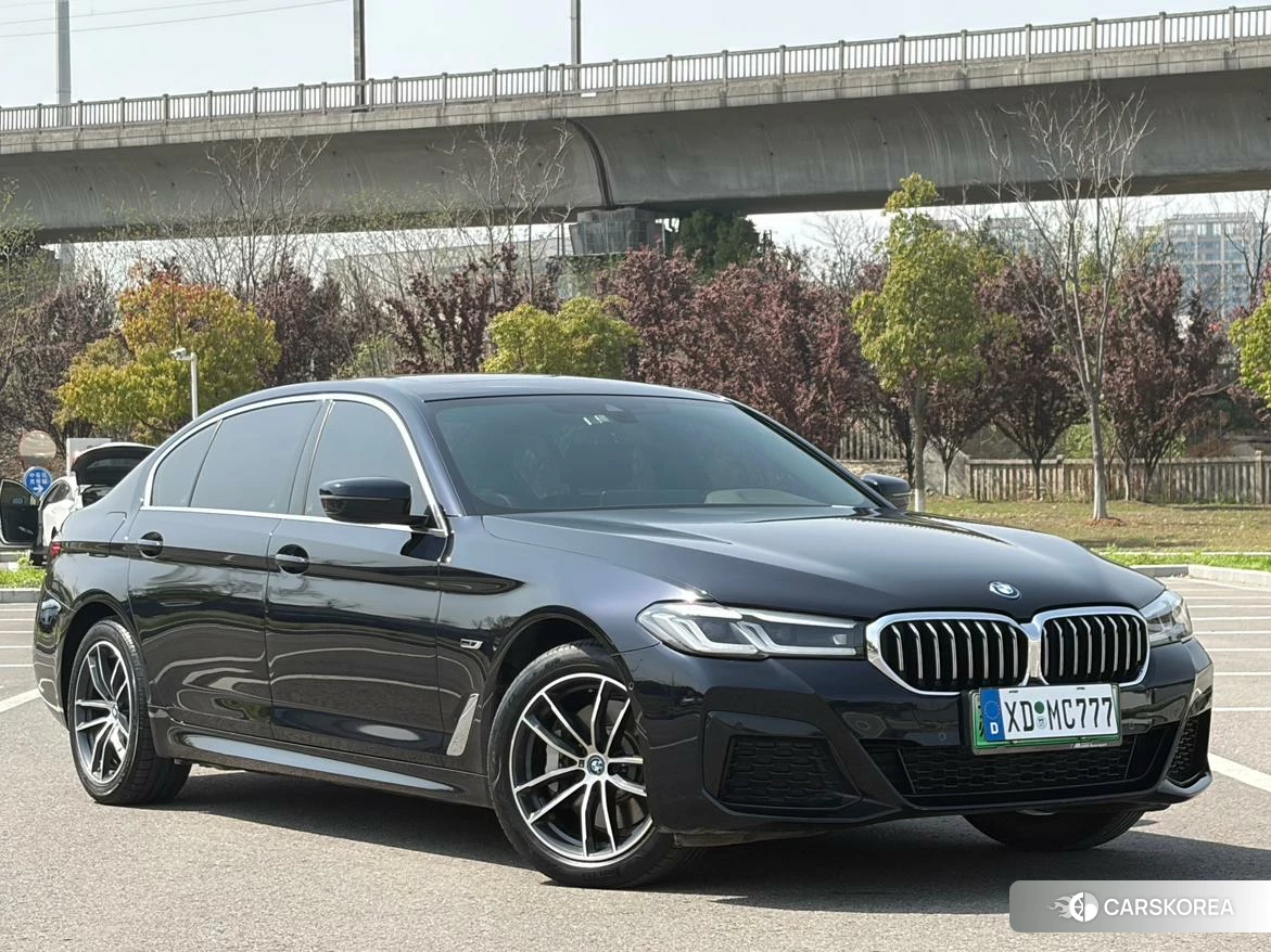 BMW 5 series PHEV 2022 Черный из Китая, фото 3