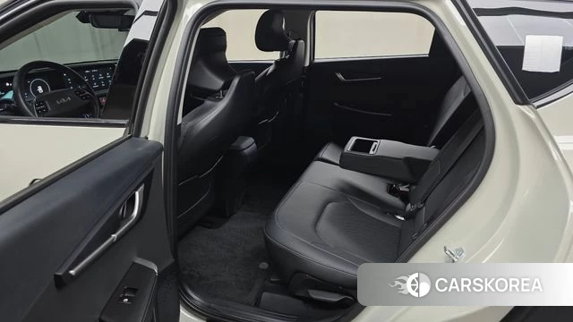 Kia EV6 2023 Серебристо-серый из Кореи, фото 3