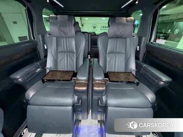 Toyota Elfa 2022 Белый из Китая, фото 3