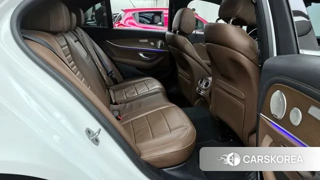 Mercedes-Benz E-Class W213 2021 Белый из Кореи, фото 3