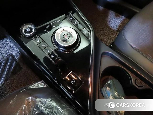 Kia Di Ol Nu Niro 2025 Белый из Кореи, фото 3