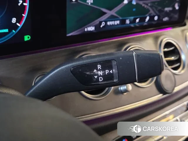 Mercedes-Benz E-Class W213 2022 Серебряный из Кореи, фото 3