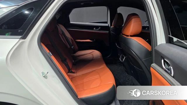 Kia The New K5 3rd generation 2023 Белый из Кореи, фото 3