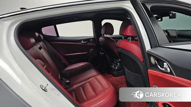 Kia Stinger 2018 Серебристо-серый из Кореи, фото 3