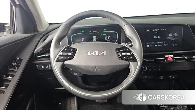 Kia Di Ol Nu Niro 2022 Белый из Кореи, фото 3