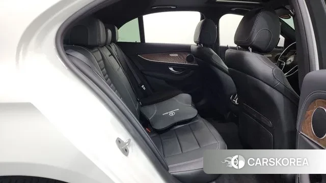 Mercedes-Benz E-Class W213 2020 Белый из Кореи, фото 3