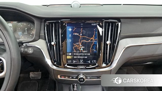 Volvo V60 Cross-Country 2nd Generation 2020 Серый из Кореи, фото 3