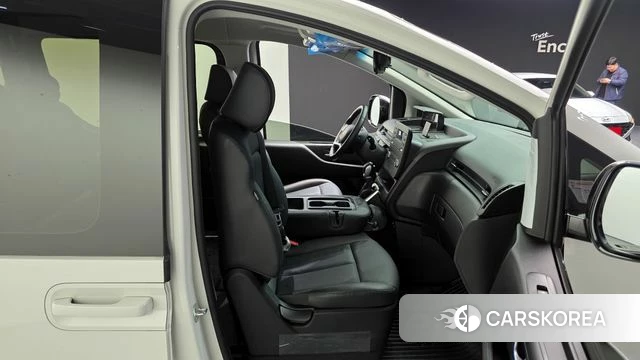 Hyundai Staria 2025 Белый из Кореи, фото 3