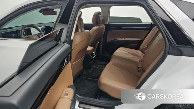 Hyundai Grandeur Hybrid (GN7) 2023 Белый из Кореи, фото 3