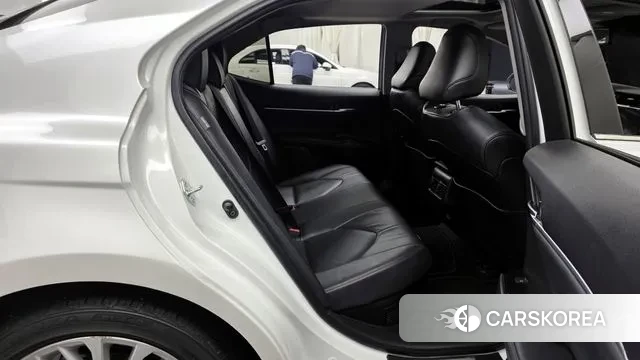 Toyota Camry (XV70) 2019 Белый из Кореи, фото 3