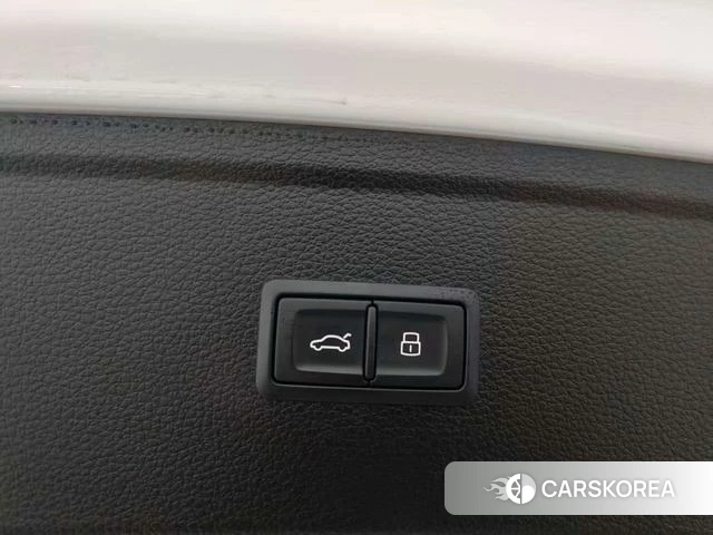 Audi Q5L 2023 Белый из Китая, фото 3