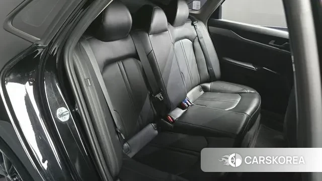 Kia K5 3rd generation 2023 Черный из Кореи, фото 3