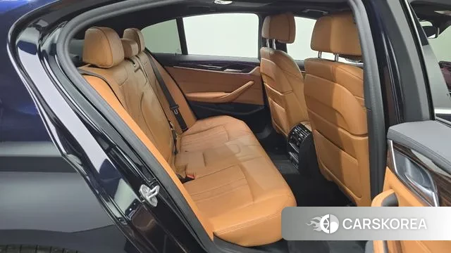 BMW 5 Series (G30) 2021 Черный из Кореи, фото 3