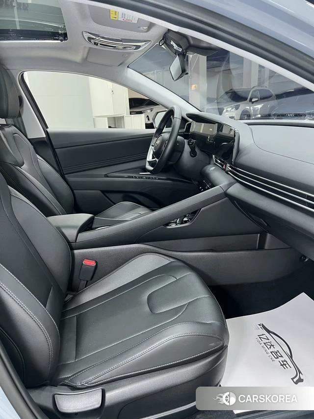 Hyundai Elantra 2023 Темно-серый из Китая, фото 3