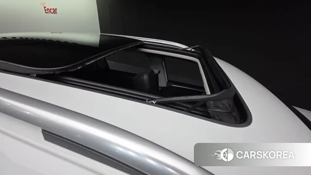 Volkswagen Tiguan second Generation 2023 Белый из Кореи, фото 3