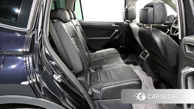 Volkswagen Tiguan Allspace 2022 Черный из Кореи, фото 3