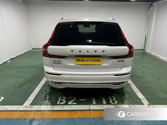 Volvo XC60 2021 Белый из Китая, фото 3