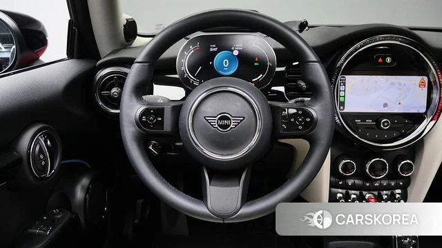 Mini Cooper S 2023 Красный из Кореи, фото 3