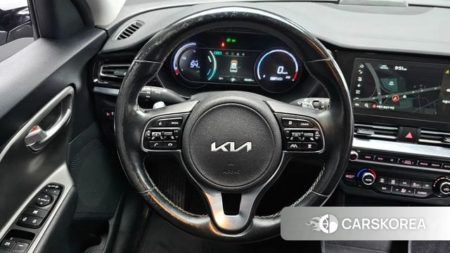 Kia Niro Plus 2022 Серебряный из Кореи, фото 3