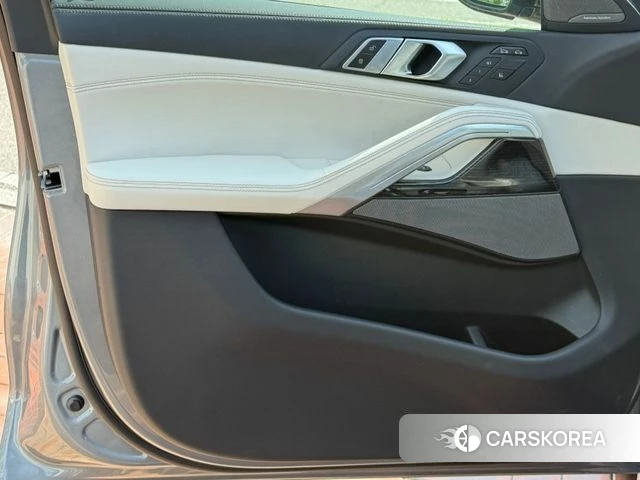 BMW X6 (G06) 2026 Серебристо-серый из Кореи, фото 3