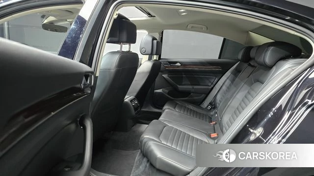 Volkswagen Passat GT (B8) 2018 Черный из Кореи, фото 3