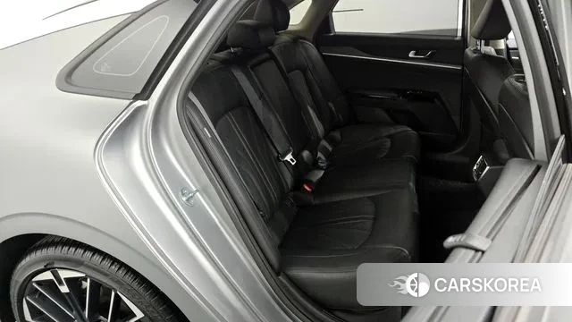 Kia The New K5 3rd generation 2023 Серебристо-серый из Кореи, фото 3