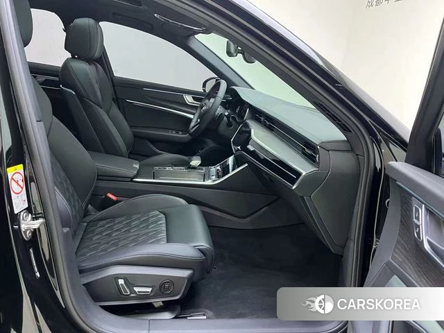 Audi A6L 2025 Черный из Китая, фото 3
