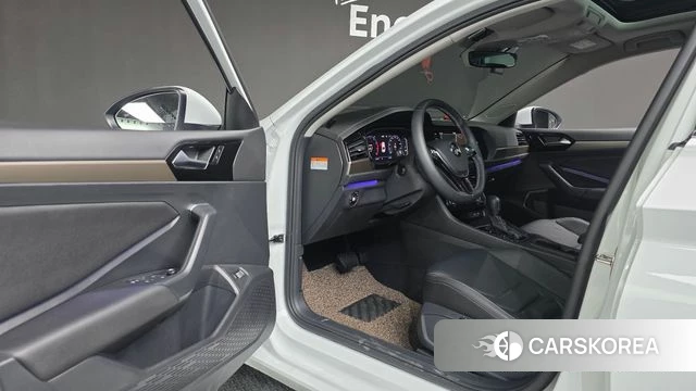 Volkswagen 7th Generation of Jetta 2021 Белый из Кореи, фото 3