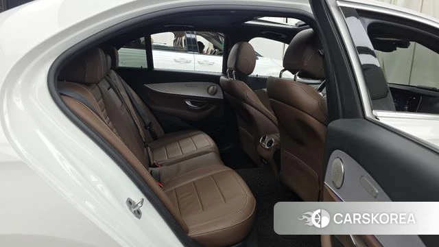 Mercedes-Benz E-Class W213 2020 Белый из Кореи, фото 3