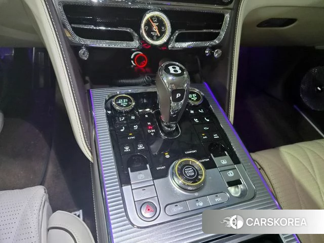 Bentley Flying Spur 3rd Generation 2023 Темно-зеленый из Кореи, фото 3