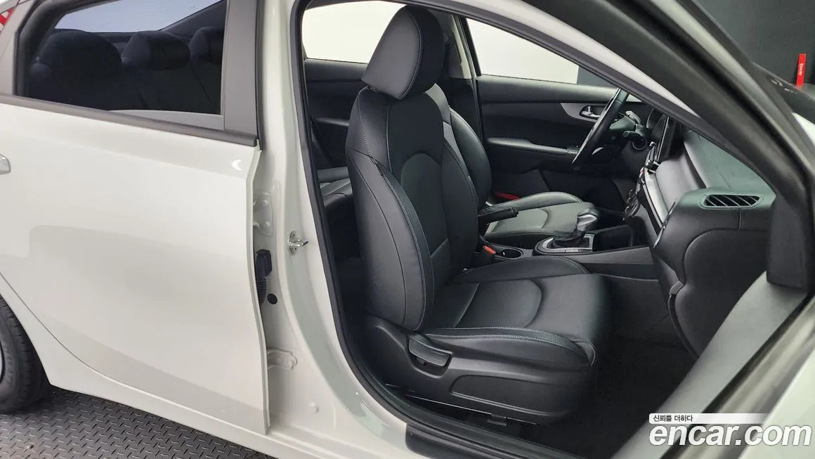 Kia Come New K3 2021 Белый из Кореи, фото 3