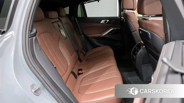 BMW X6 (G06) 2024 Серебристо-серый из Кореи, фото 3