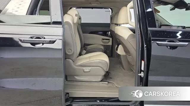 Kia Carnival 4th generation 2022 Черный из Кореи, фото 3